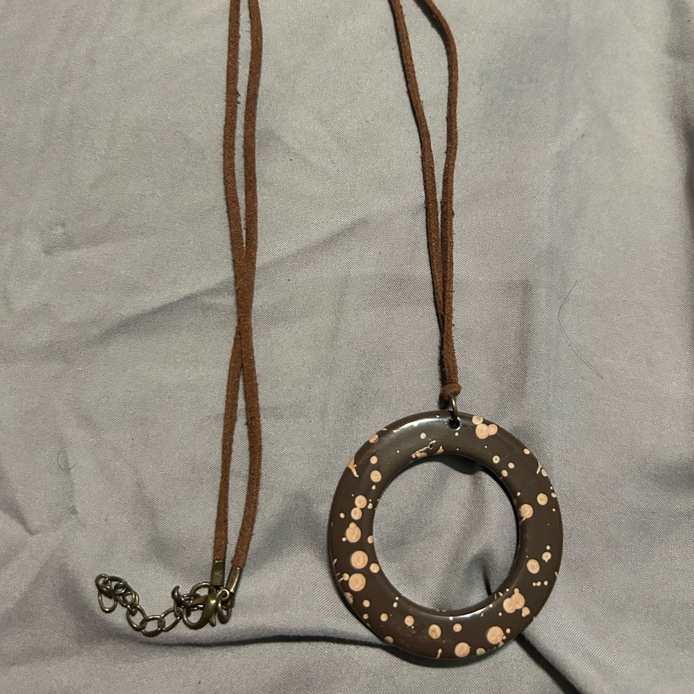 Brown Pendant Necklace with Circular Design